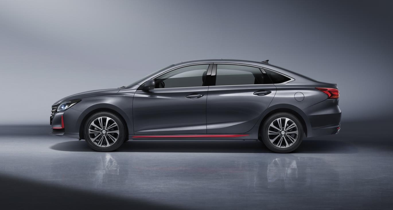 长安汽车蓝鲸双雄上市：1.5T动力压榨出180马力，热效率达40%