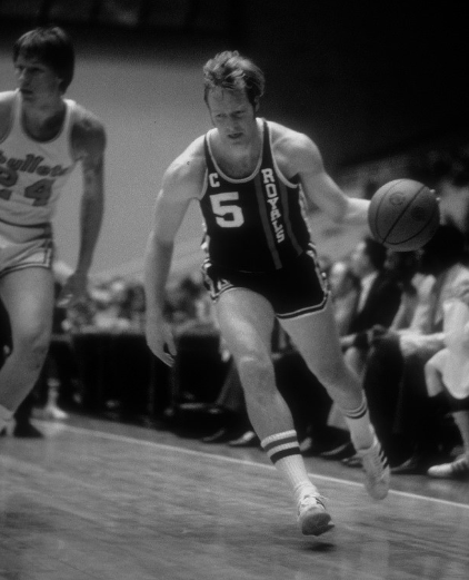 NBA球衣進化史，從短衣短褲到褲子長度到膝，喬丹的一個舉動引領了潮流！-黑特籃球-NBA新聞影音圖片分享社區