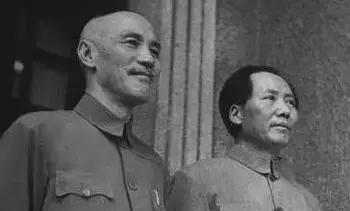 蒋介石晚年坦言：这一生我只敬佩一个人，怕两个人