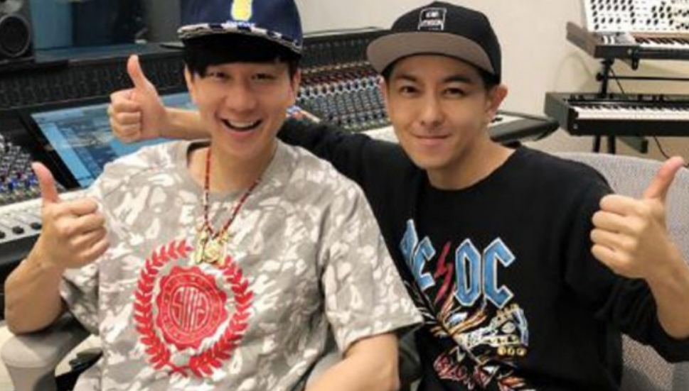 林俊杰更似兄长？与大7岁林志颖罕同框，脸部松