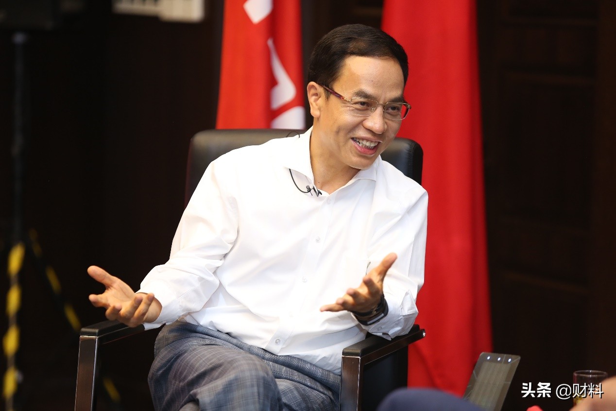 首富之女，清华出身，30岁成“投资女王”，颜值