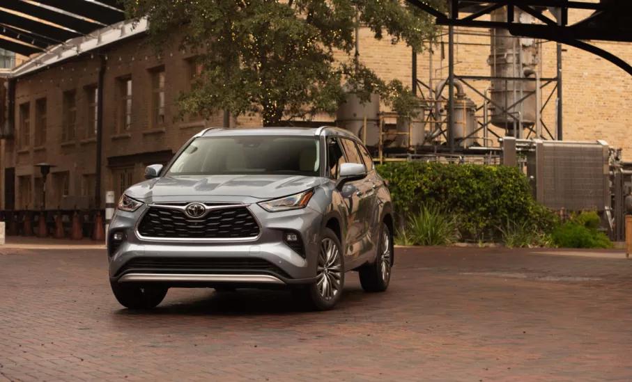 汉兰达不再独领风骚，卡罗拉、雷凌后哪款丰田车型能封神？