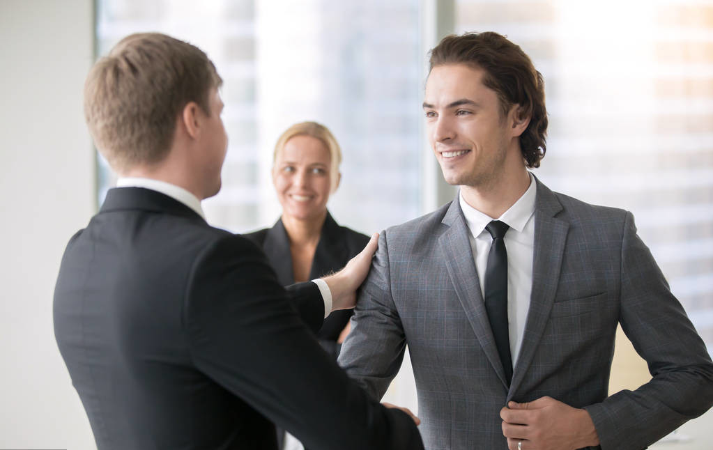 听话能干就会升职你想多了领导更喜欢这三种员工