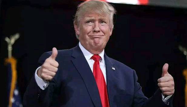 特朗普还是妥协！自我感觉良好，直言自己变得