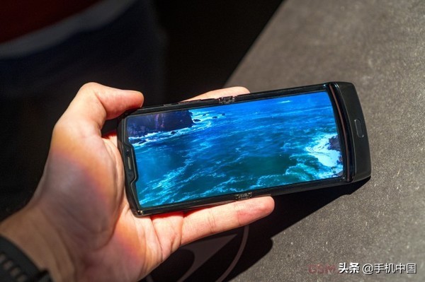 摩托罗拉手机Razr迭代更新版本号曝出 新技术将于九月份公布
