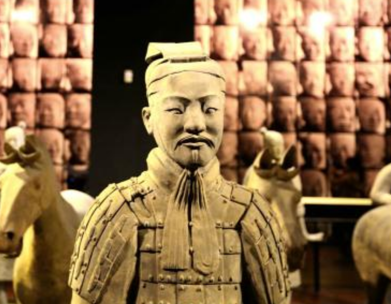 秦始皇陵最神秘“绿脸”兵马俑，在世上露脸4次，究竟是为什么？