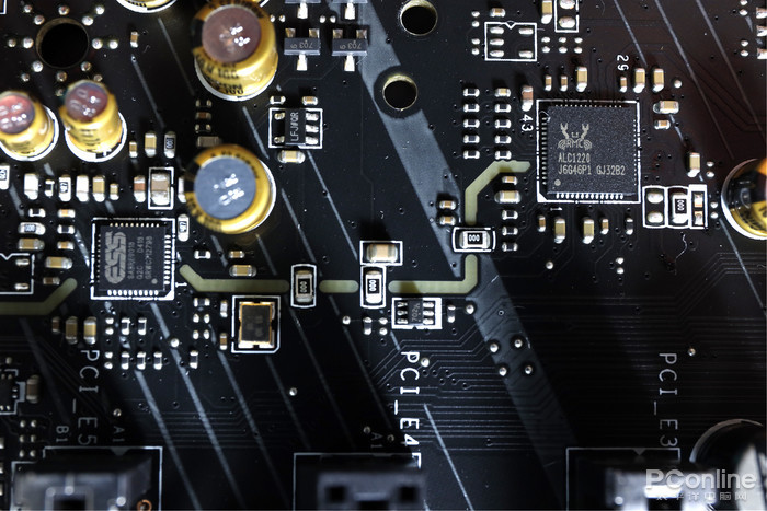 微星MEG Z490 ACE主板评测:16相旗舰级供电加持 价格仅为旗舰一半