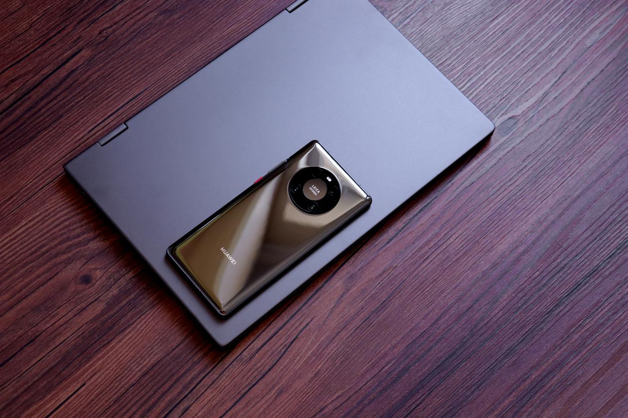 华为手机用户的轻办公利器—欧米多手机电脑，让移动办公轻装上阵