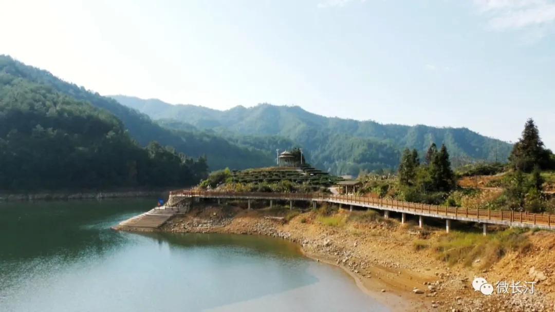 é¿æ±å¿æ¶åéæºªæºæï¼ç´§æâä¸ä¸ªå¼æâ å©æ¨ä¹¡ææ¯å´