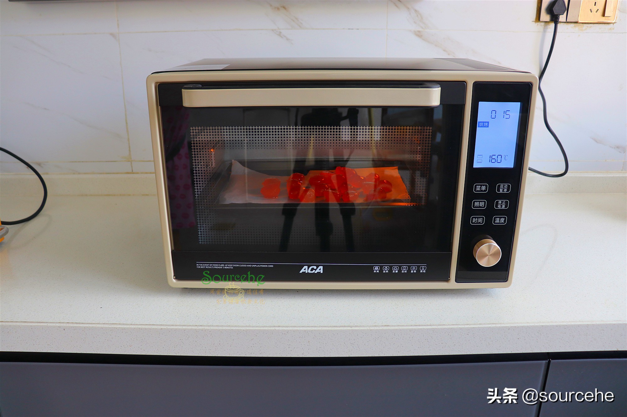 广式莲蓉蛋黄月饼，掌握3个技巧，色泽金黄，皮薄香润，回油快