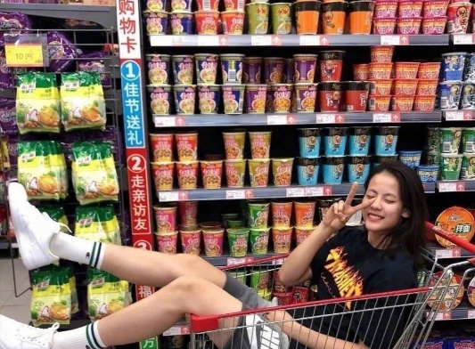 女籃楊舒予爆火，短髮帥、長髮美，北體學生簡直就是“人間扳手”