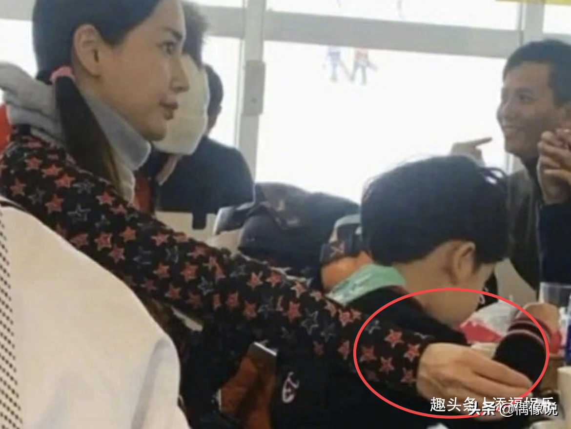 Angelababy给儿子寄贺卡，内容有黄晓明，夫妻恩爱