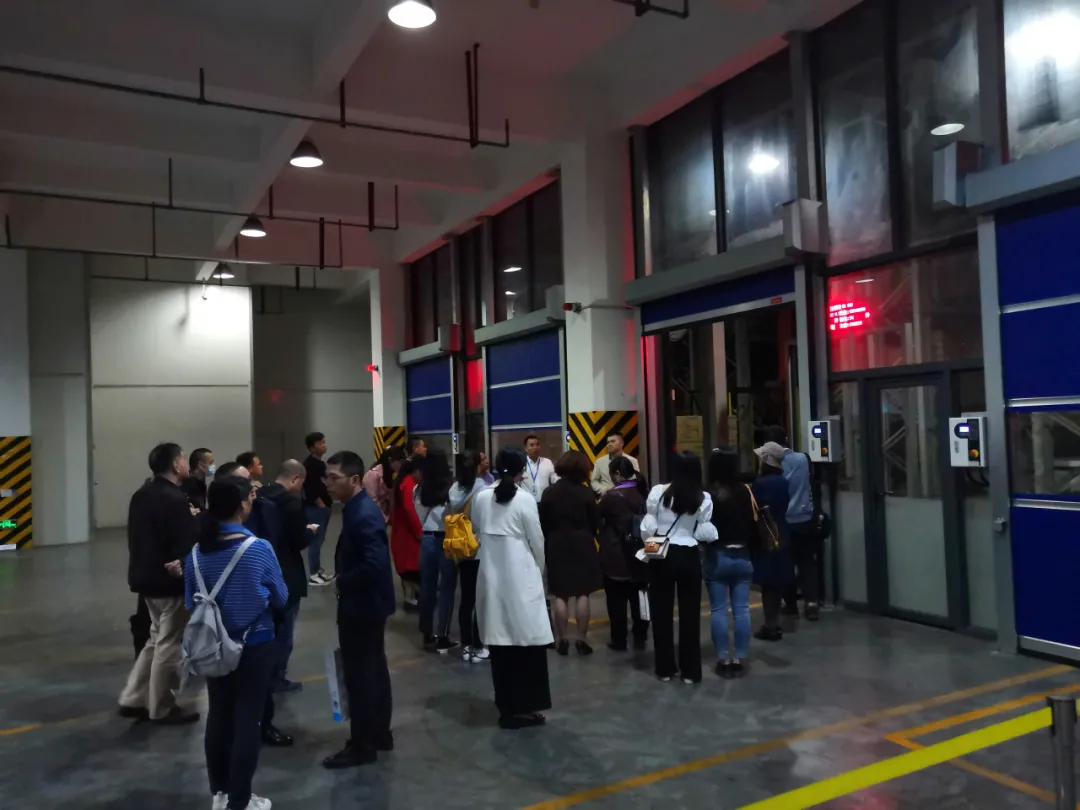 走进成都科伦药业，观察成都医药业发展