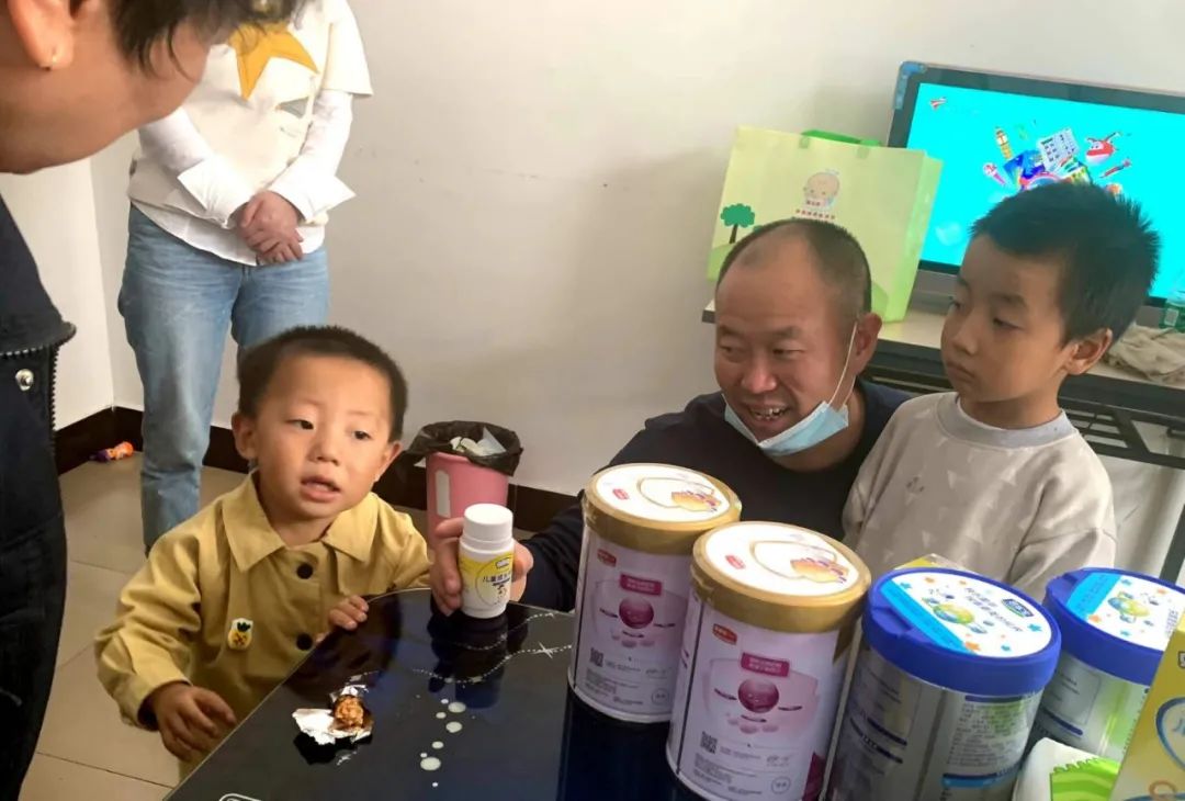 安顺：四岁小孩被救助前惊吓过度，急需社会帮助