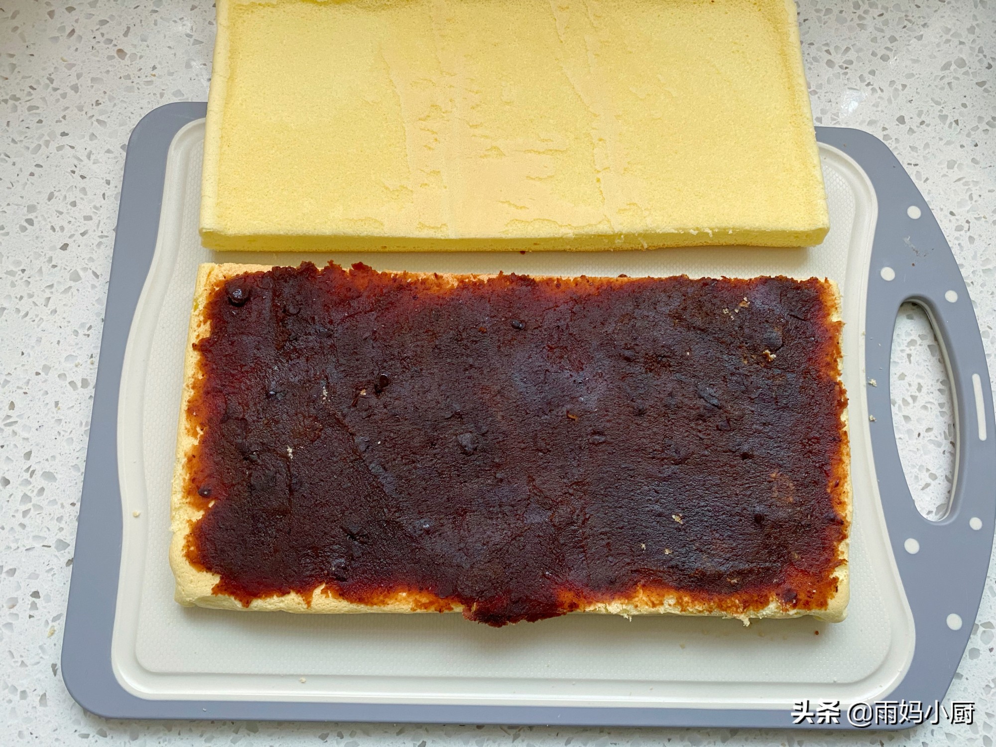 過年，想吃蛋糕自己做，1次成功不回縮不開裂，鬆軟美味又健康