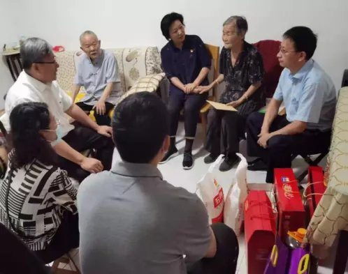 省司法厅开展“情暖社区 关爱困难群众”爱心志愿服务活动