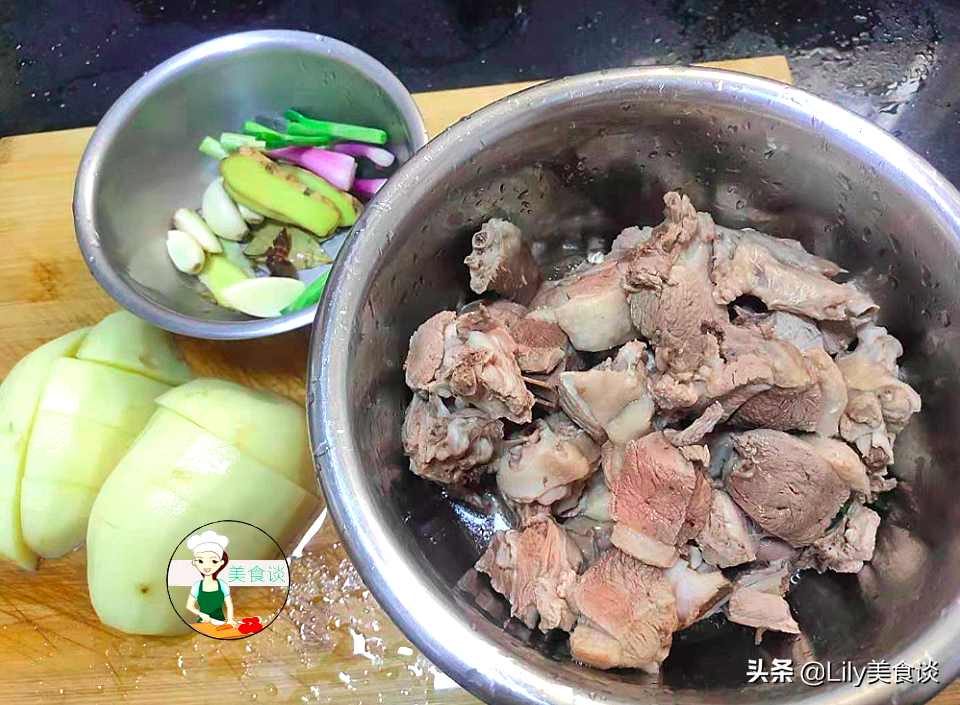 图片[6]-啤酒鸭烧土豆做法步骤图 这样焖出来的鸭肉鲜香入味-起舞食谱网
