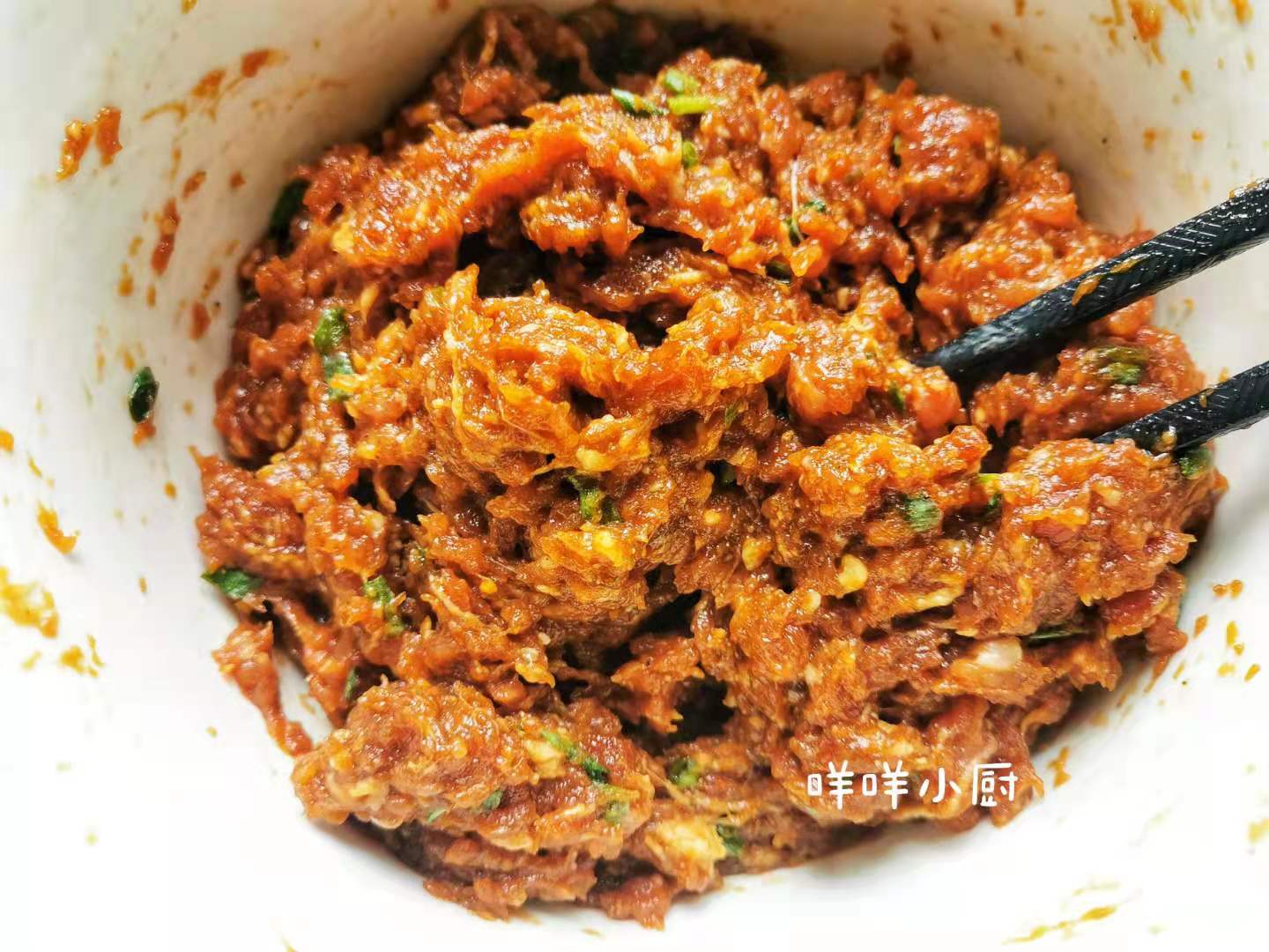 我的早饭不仅要营养美味，还得简单快手，15分钟的肉饼鲜美多汁