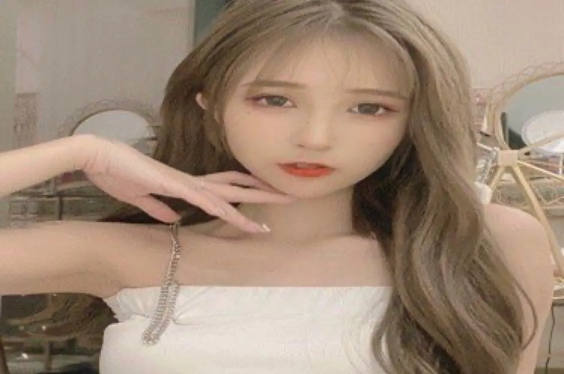 网红评测:何婧婧的那些事