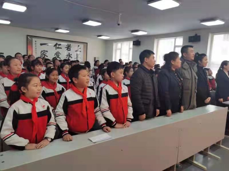 白山市：弘扬雷锋精神 争当孝心少年