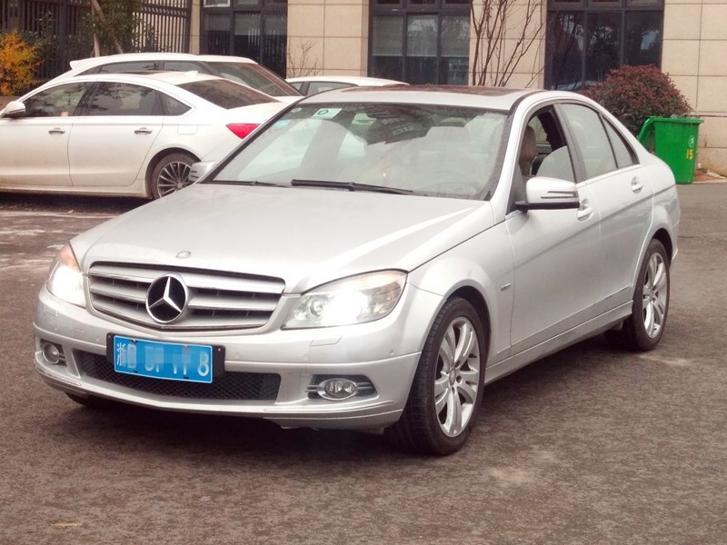 奔驰C200-各年份在售精品二手车市场价位!