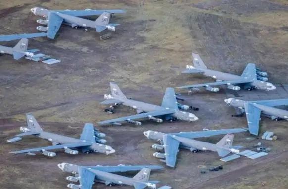 4000架军机被秘密隐藏起来，秘密组建空军力量战力堪比俄罗斯