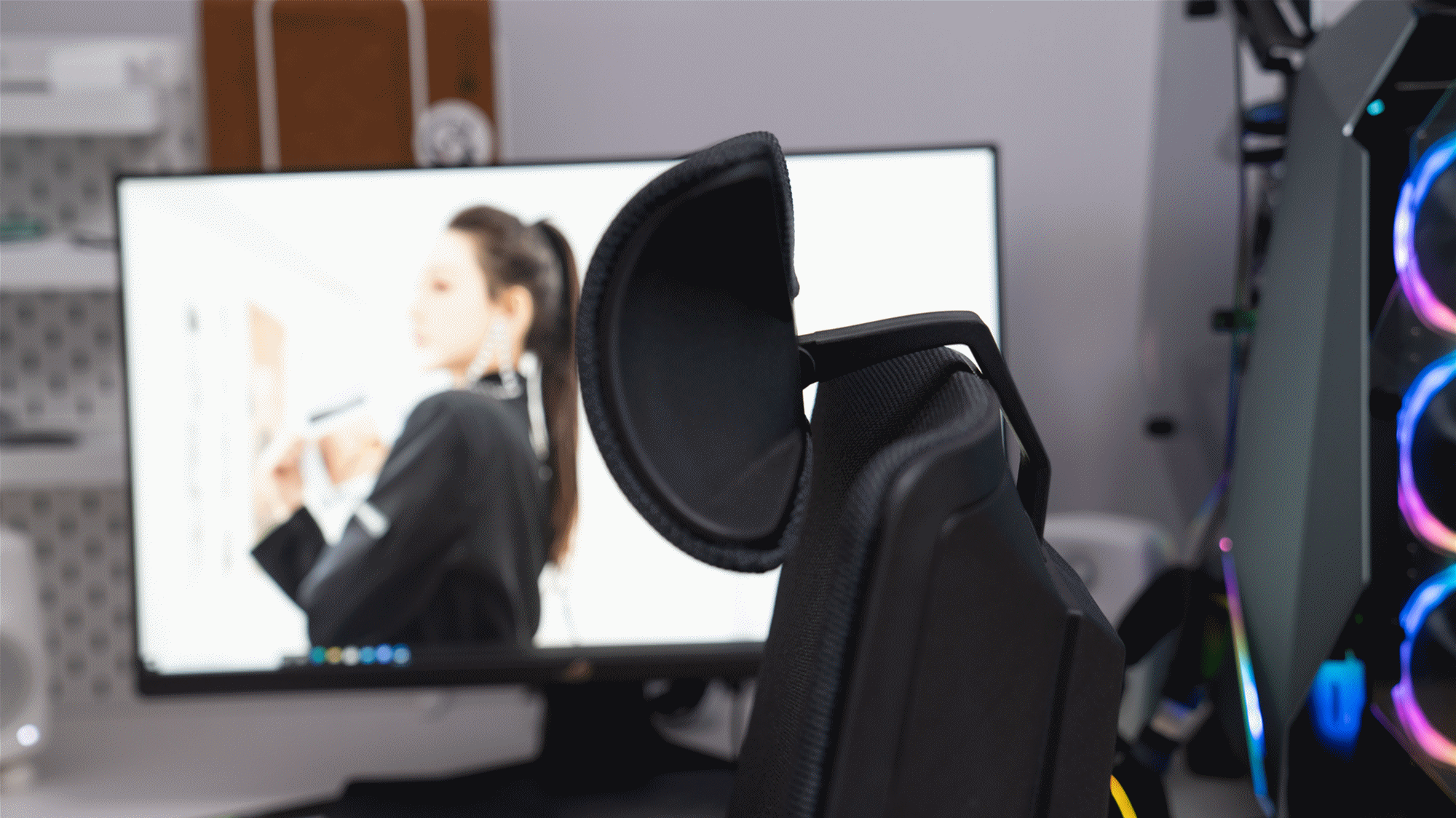 体验出色的人体工学椅该是啥样？全面精细调节，时刻为你“撑腰”