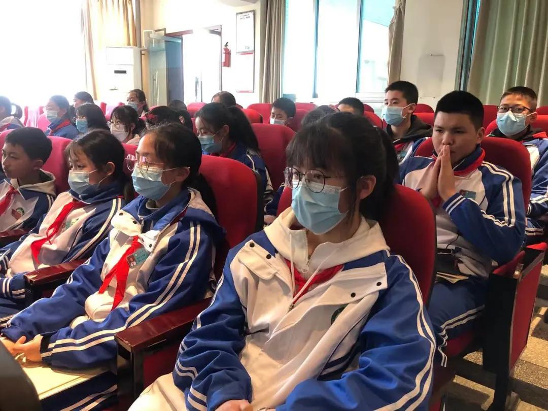 增强使命 争做先锋丨双流区棠湖中学初中部召开学生干部大会