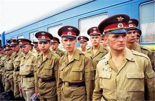 30��ʿ���������ˣ�·������4��ʱ�䣬����ʱ�ŷ������û��