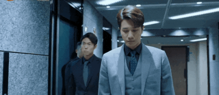 封潇声|《阳光之下》渣的十项全能封潇声：貌似最强势 其实爱得最卑微