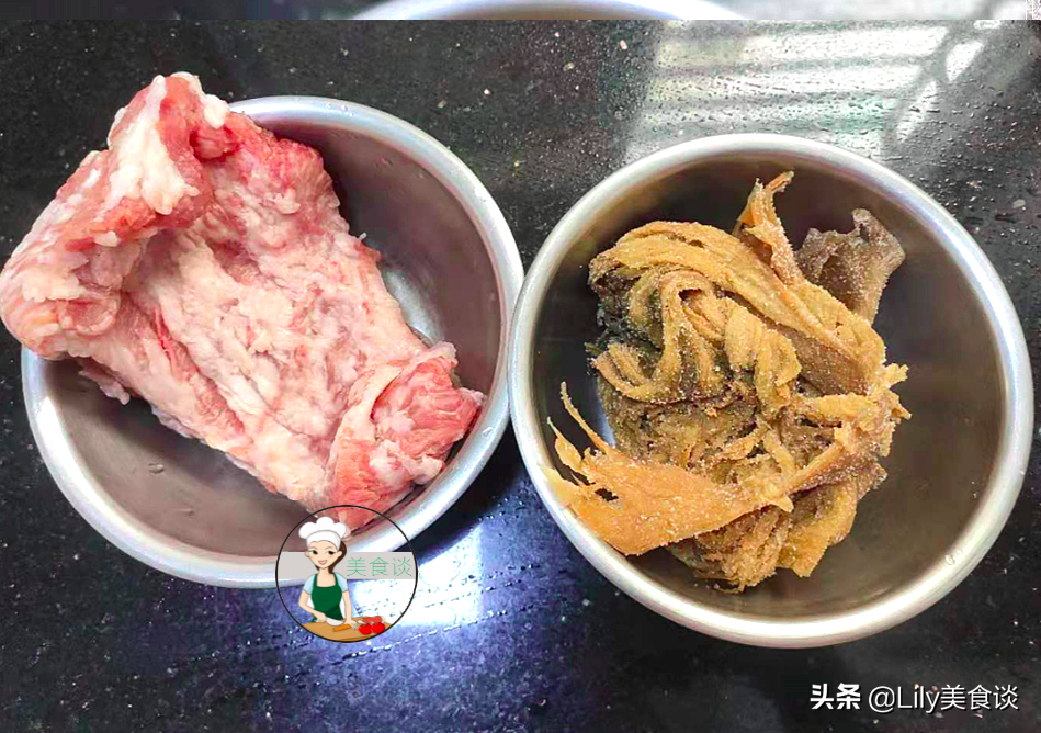 三伏天多吃蒸菜养人，这菜蒸一蒸，15分钟就出锅，鲜香营养不上火