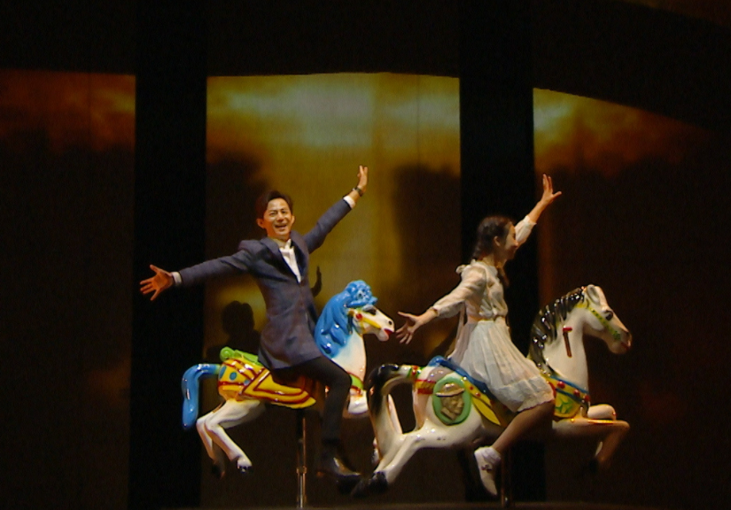 黄磊女儿后台花絮照曝光！身形纤瘦下巴尖，化