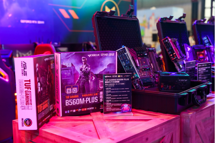 CF对抗赛+液氮超频 华硕主板引爆BW2021