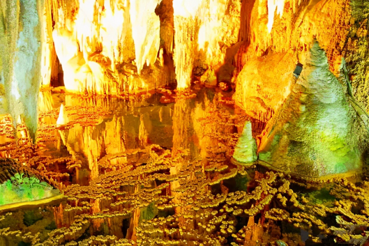 到重庆旅游，这11大景点不容错过，让你感受当地的风情与魅力