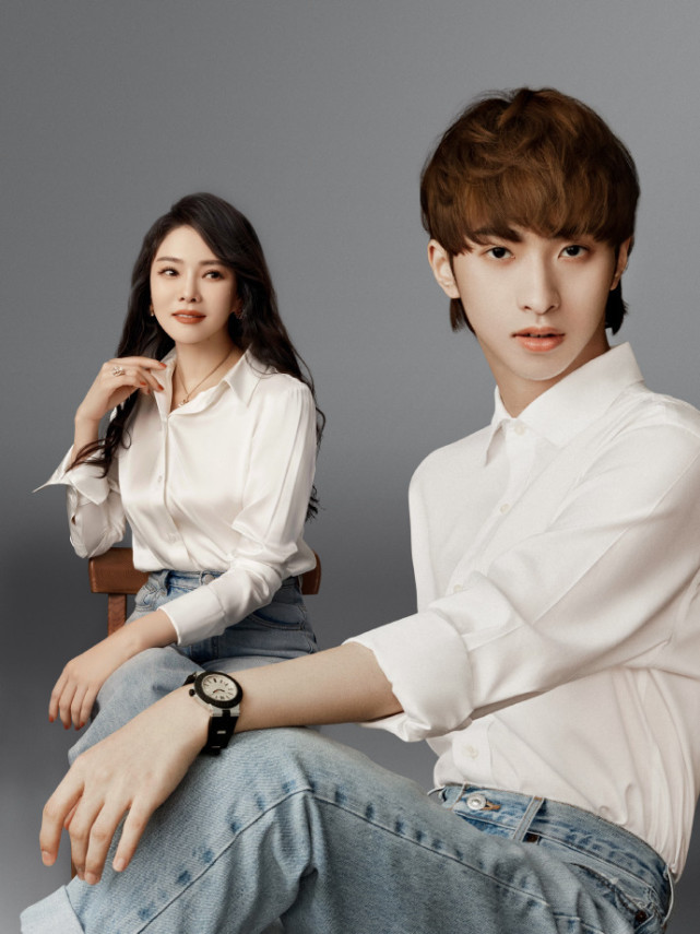 伊能静晒女儿米粒看展萌照，透露儿子目前没有参与综艺戏剧的打算