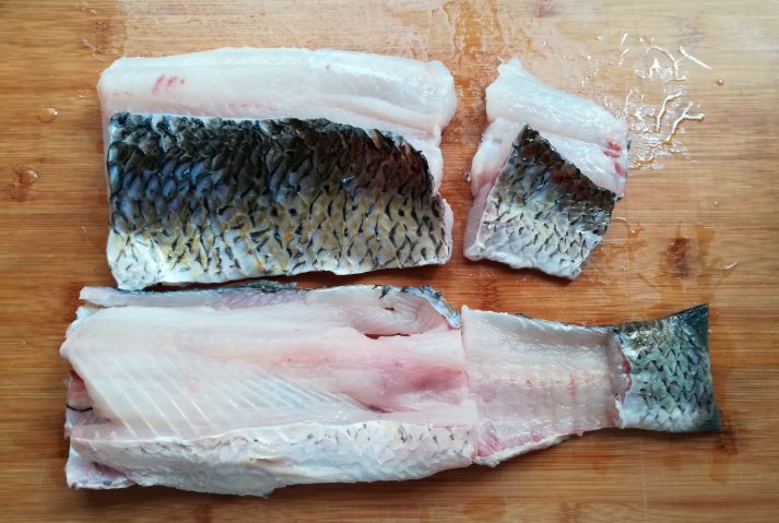 孩子想吃鱼丸，别总买着吃，自己做干净卫生，没有添加更健康