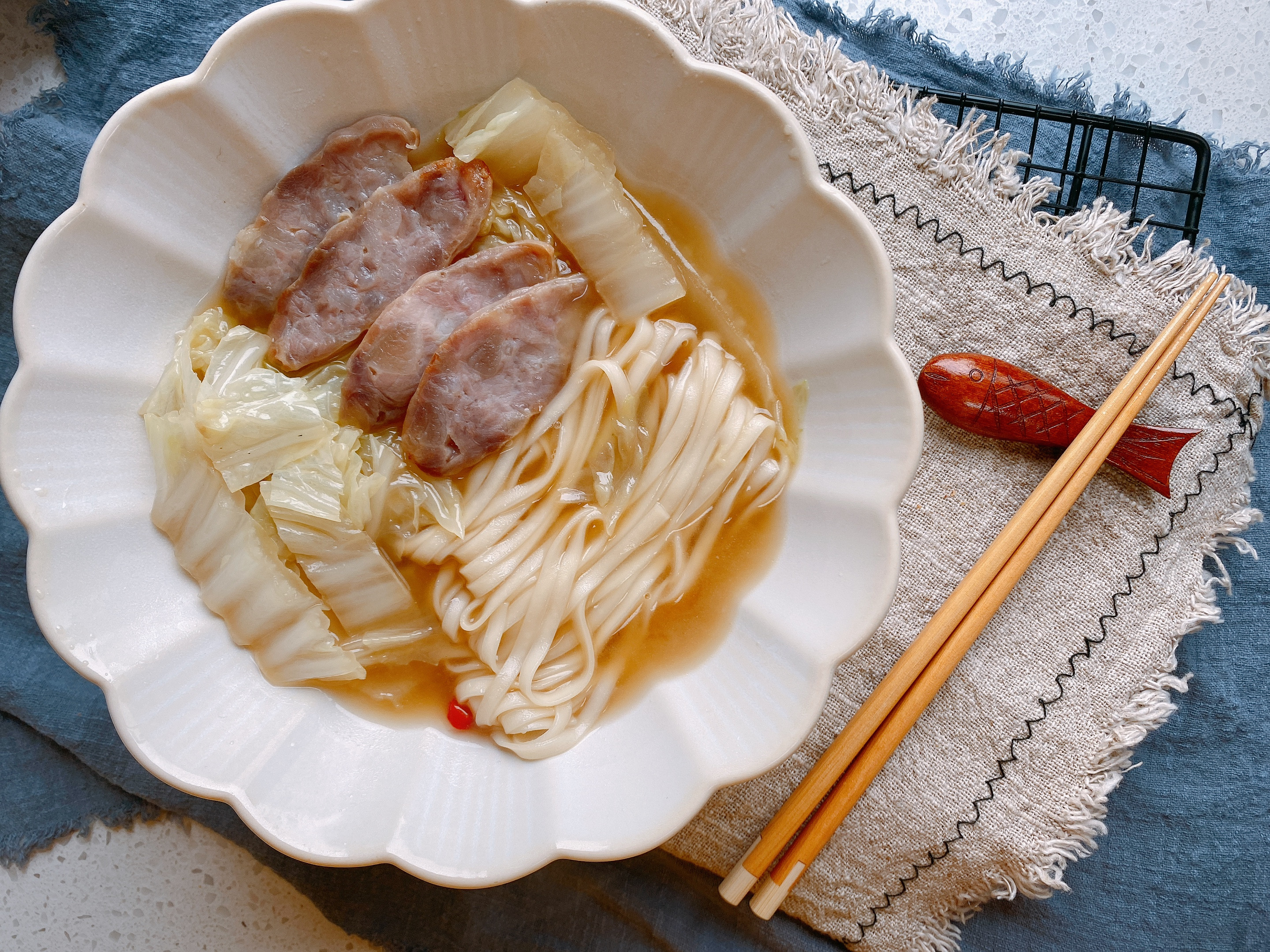 下雪天來一碗熱騰騰的湯麵，5種做法，10分鐘搞定，簡單有營養