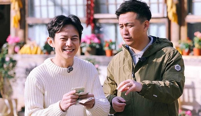 在综艺上如鱼得水的黄磊，被网友吐槽情商低，