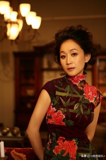 同样是不婚主义，杨丽萍被骂上热搜，56岁的她却