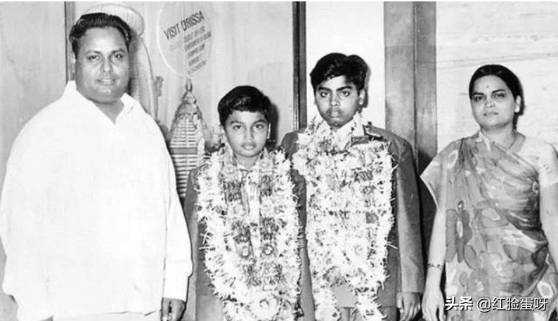 带你走入印度首富穆克什·安巴尼的豪华生活