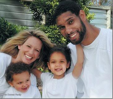 邓肯和前妻相识于大学后来却反目，“石佛”终