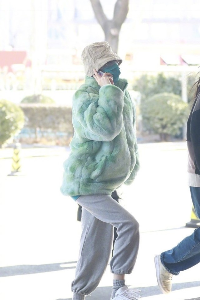 Spring battle array of late couplet platoon is too giant: 3 top shedding show 1000 royal seal personally, hot cling to wear formerly like blue green grass