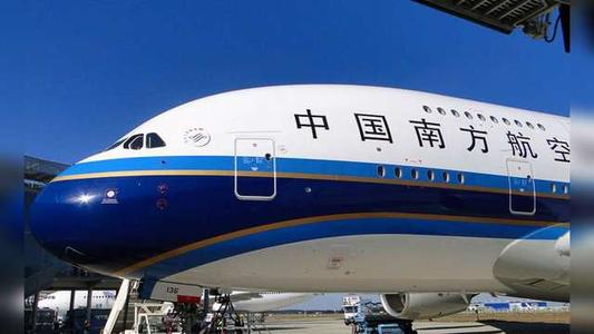 留学生航班接连被拒批，海外学子滞留当地，外