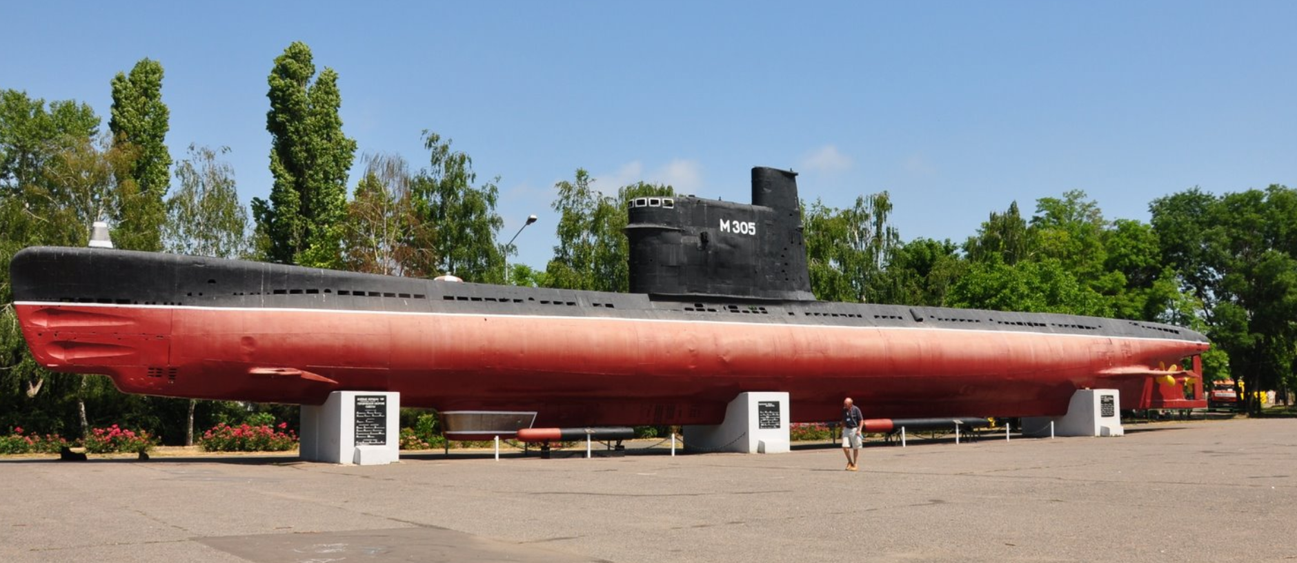 潜艇深陷海底，海上风暴滔天，朱可夫妙计救M