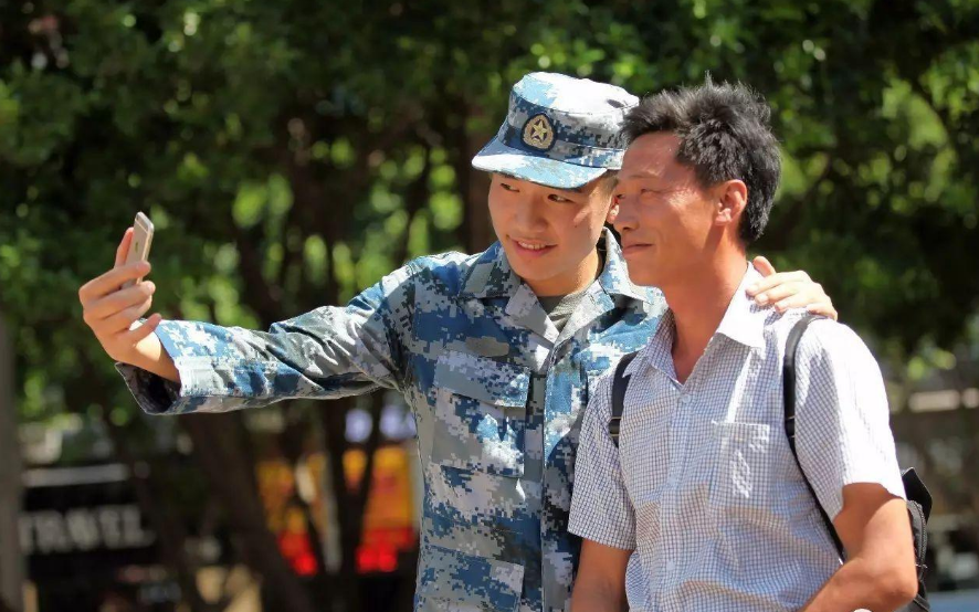 2021年兵开始了，身高过158cm就可报名，大学生优