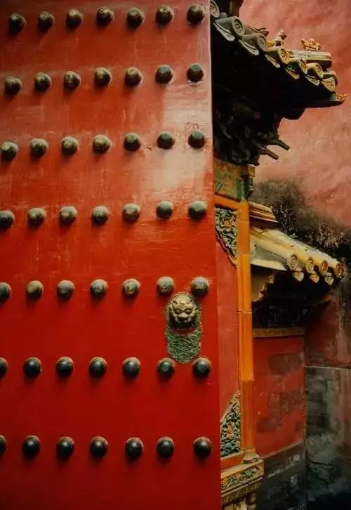中國古建之美｜門、門墩、門環、門釘、斗拱、飛檐、屋頂、馬頭墻