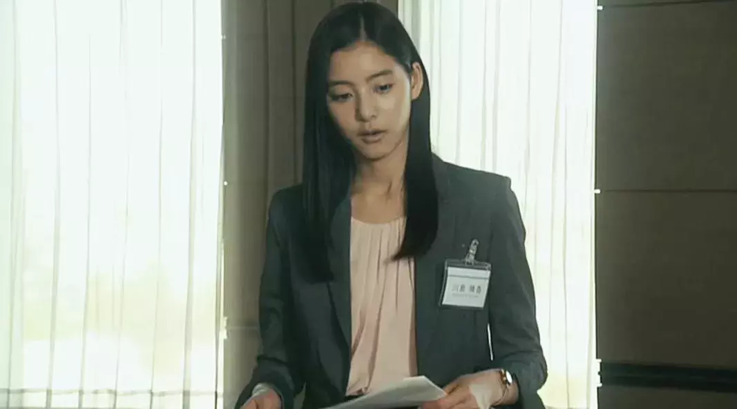 田柯:成年人的现实!是“活着”要面子,还是“跪着”赚钱? 0f63817c751d428887c0b3bef59c5869 - 田柯:成年人的现实!是“活着”要面子,还是“跪着”赚钱?