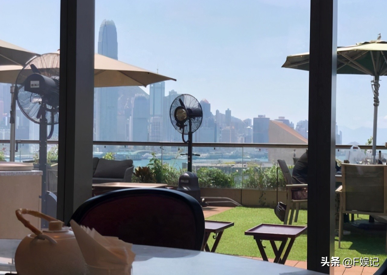 郭可盈夫婦帶女兒吃飯享受家庭樂趣林文龍疑似幸福肥