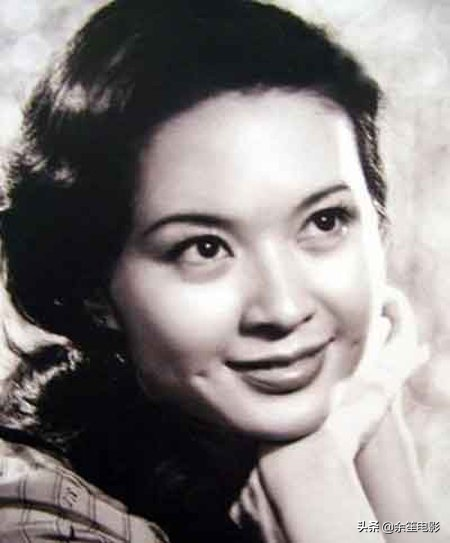 80年代当红女星方舒，二婚嫁给小十岁屠洪刚，如今过得怎么样了？