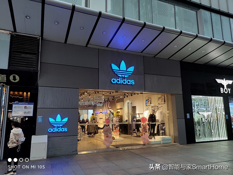 是手机也是“掌上影院”小米10S上手体验